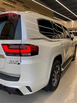 تۆیۆتا لاند کروزەر